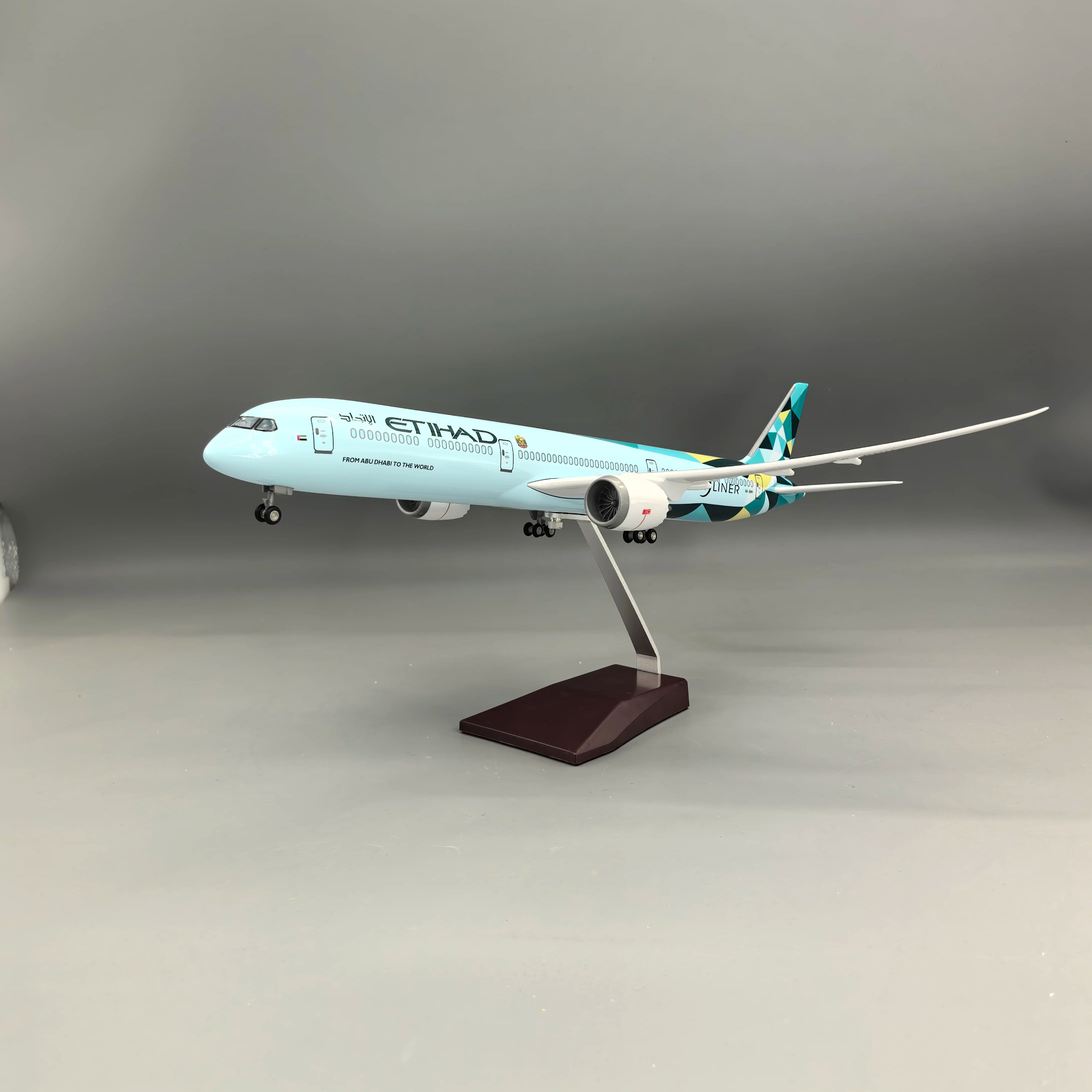 Model samolotu Etihad B787-10  – Model Airplane Plastic recenzja i cena